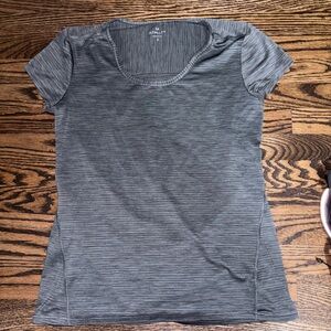 Athleta Charcoal Heather Short Sleeve Tee small